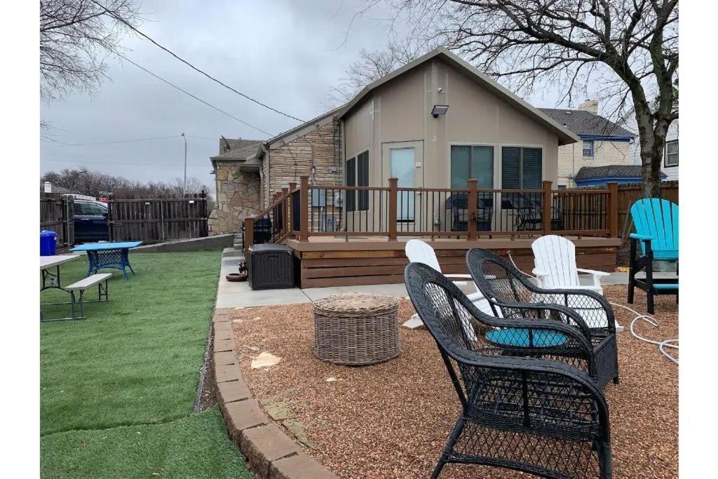 1 Mile To Fort Sill! The Carolebelle Cottage Sleeps 8 With Hottub,Grills,Firepit ロートン エクステリア 写真