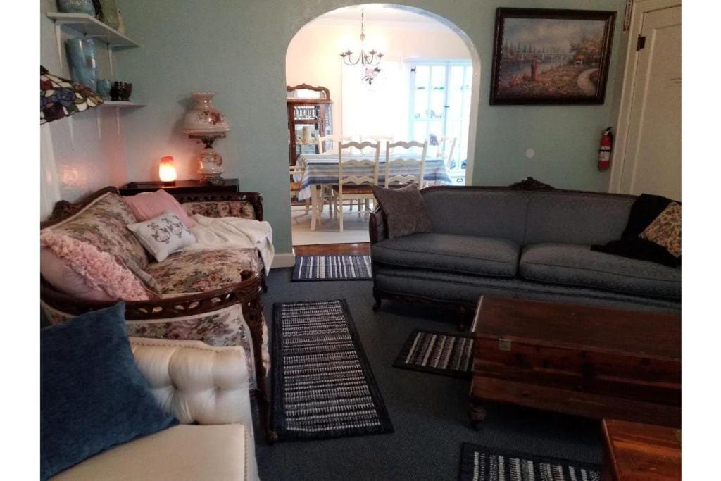 1 Mile To Fort Sill! The Carolebelle Cottage Sleeps 8 With Hottub,Grills,Firepit ロートン エクステリア 写真