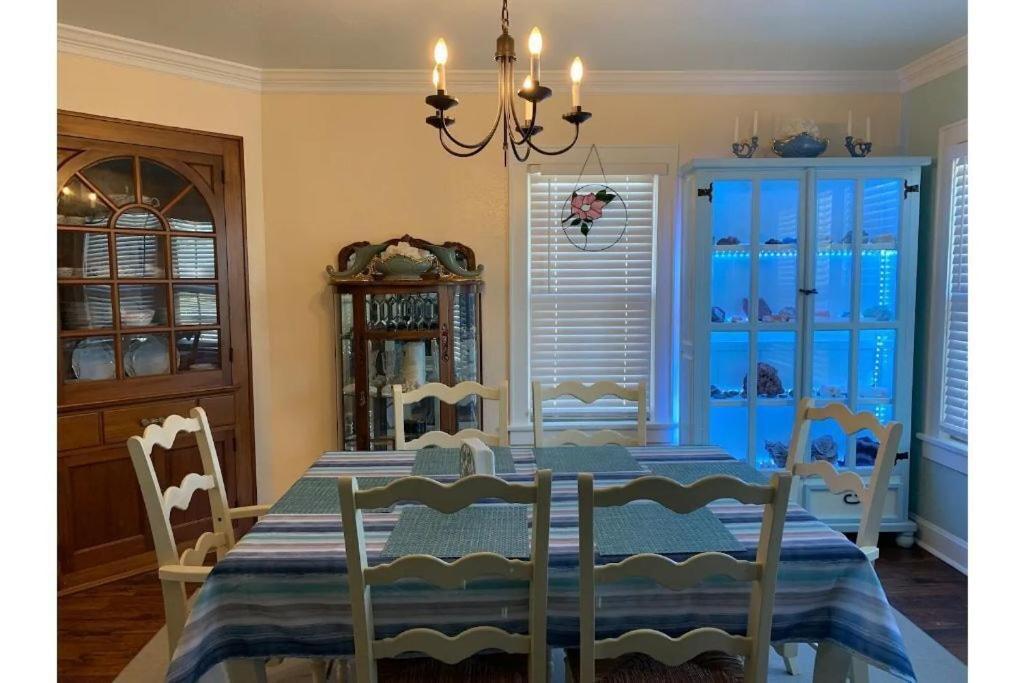 1 Mile To Fort Sill! The Carolebelle Cottage Sleeps 8 With Hottub,Grills,Firepit ロートン エクステリア 写真