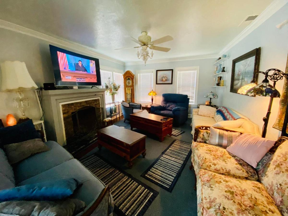 1 Mile To Fort Sill! The Carolebelle Cottage Sleeps 8 With Hottub,Grills,Firepit ロートン エクステリア 写真
