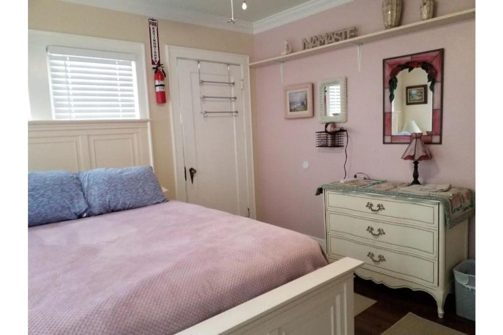 1 Mile To Fort Sill! The Carolebelle Cottage Sleeps 8 With Hottub,Grills,Firepit ロートン エクステリア 写真