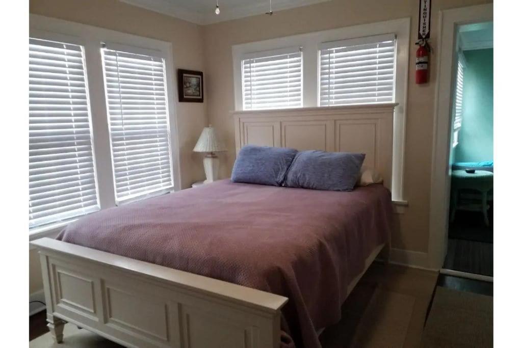 1 Mile To Fort Sill! The Carolebelle Cottage Sleeps 8 With Hottub,Grills,Firepit ロートン エクステリア 写真